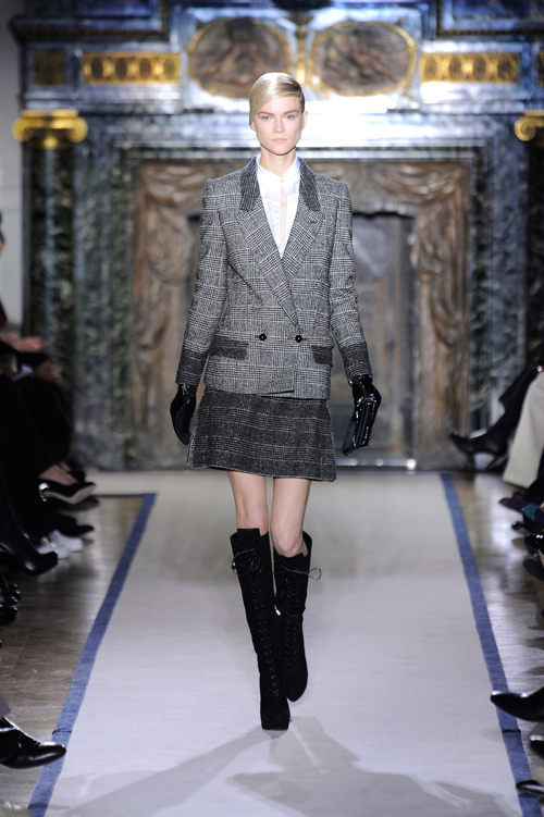 イヴ・サンローラン(Yves Saint Laurent) 2011-12年秋冬ウィメンズ