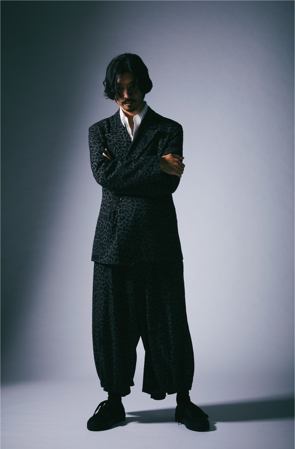 ブラック スキャンダル ヨウジヤマモト(BLACK Scandal Yohji Yamamoto