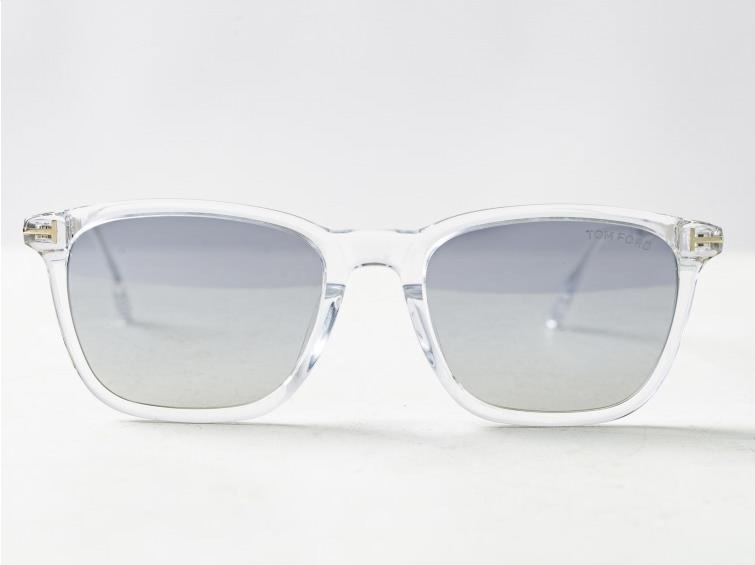 トム フォードとRHC ロンハーマンによる限定アイウェア、クリア