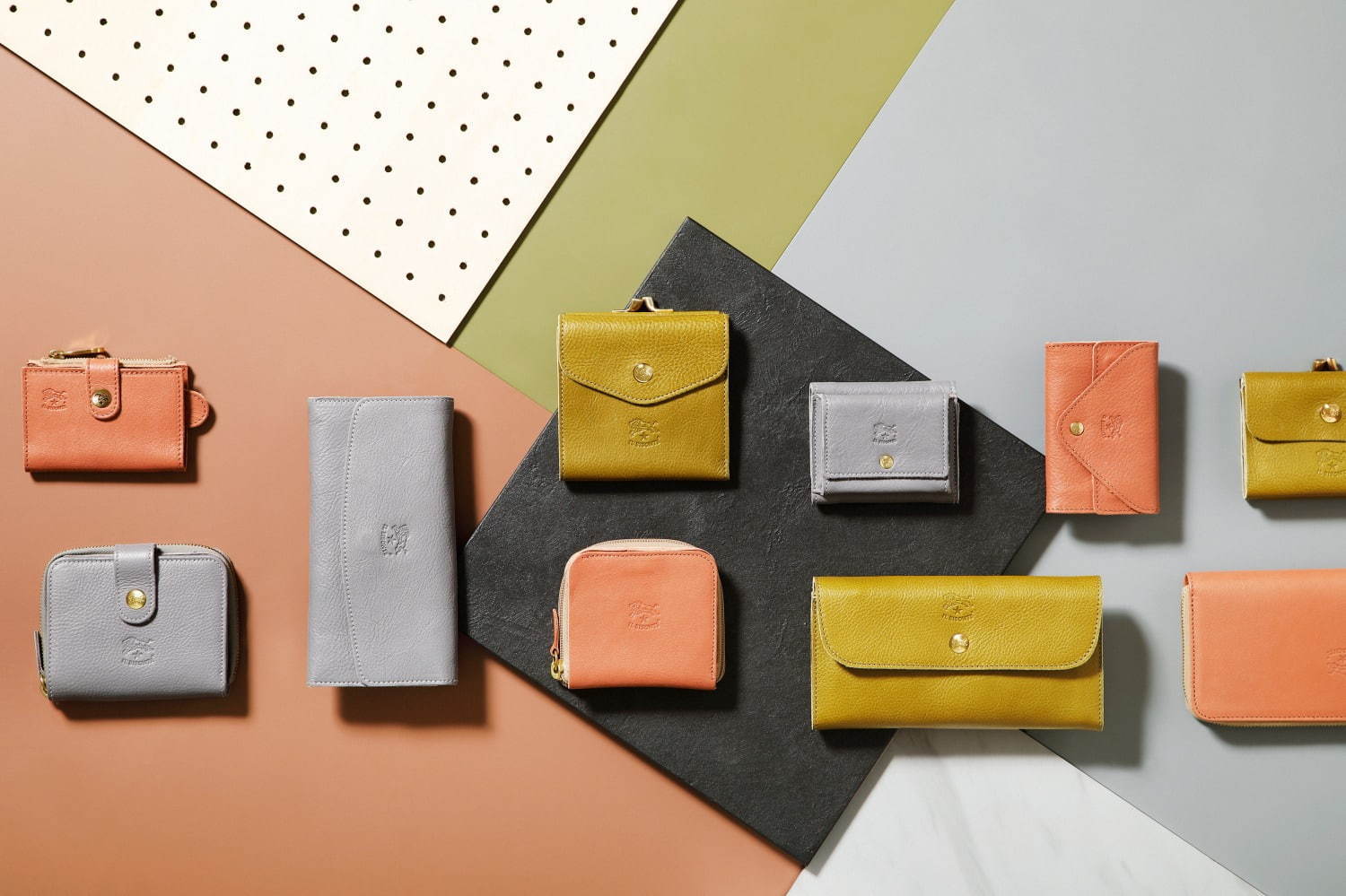 イル ビゾンテ新作“くすみカラー”のレザーグッズ、ミニ財布やカード