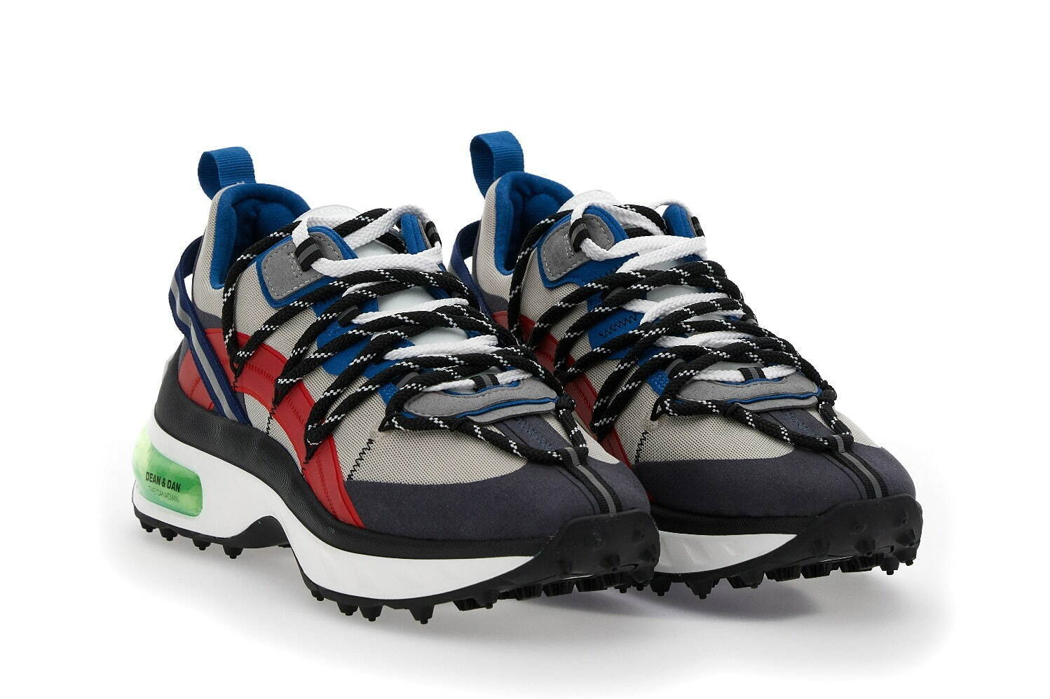 ディースクエアードの新作スニーカー、“メープルリーフ”型ソールの