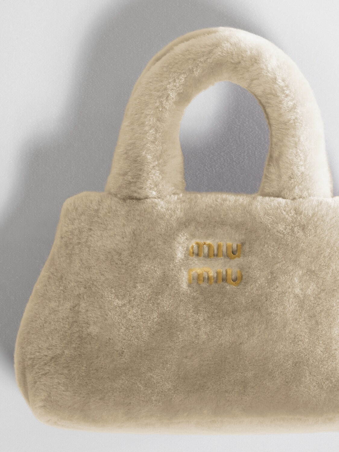 写真4/11｜ミュウミュウ“ふんわり”シープファーの「ミュウ ワンダー