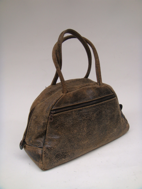 Jas M.B.(ジャスエムビー)のバッグ‐ 柔らかなイタリアンレザーと時を