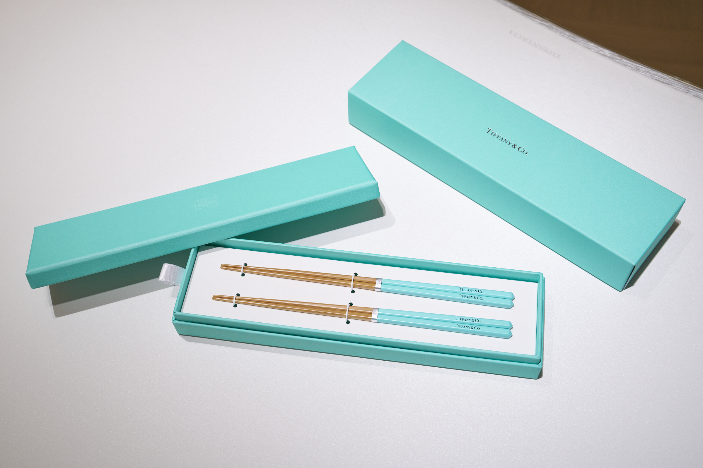 新作リングや婚姻届も——「ティファニー表参道」で手に入る5つのハピネス