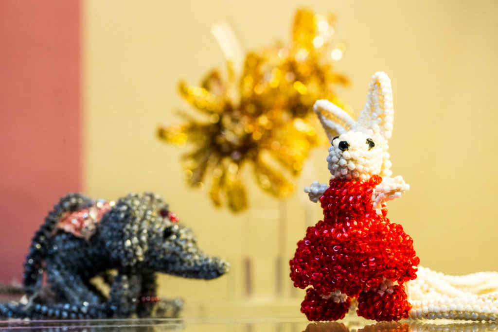 きらめくビーズアクセサリーの世界へようこそ Aprosio & Co | FIRENZE PLUS