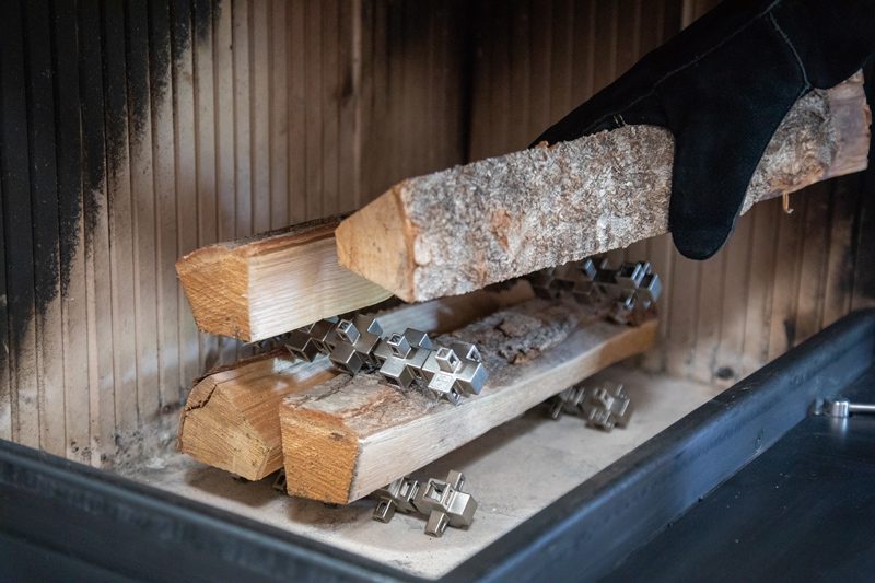 薪一発（ショート）｜製品を見る｜薪⽕の総合商社 ファイヤーサイド