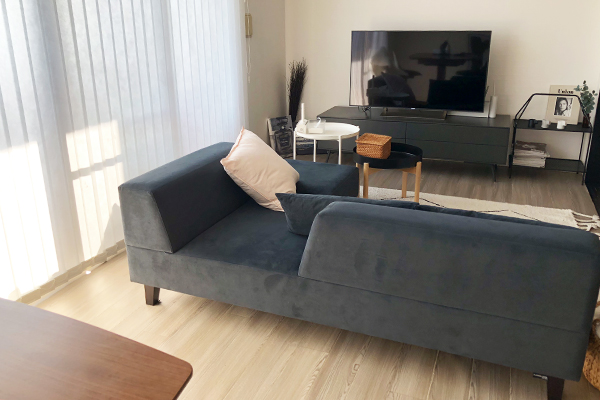 PIVO 2.5人掛け + PIVO スツール | お客様の声 | ソファ専門店FLANNEL SOFA