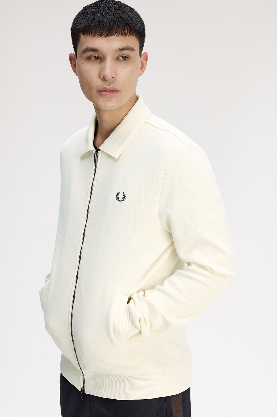 Zip Through Collared Sweatshirt(M 560：ECRU): | FRED PERRY JAPAN
