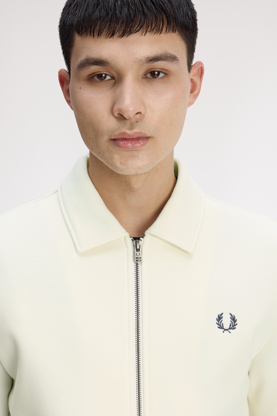 Zip Through Collared Sweatshirt(M 560：ECRU): | FRED PERRY JAPAN
