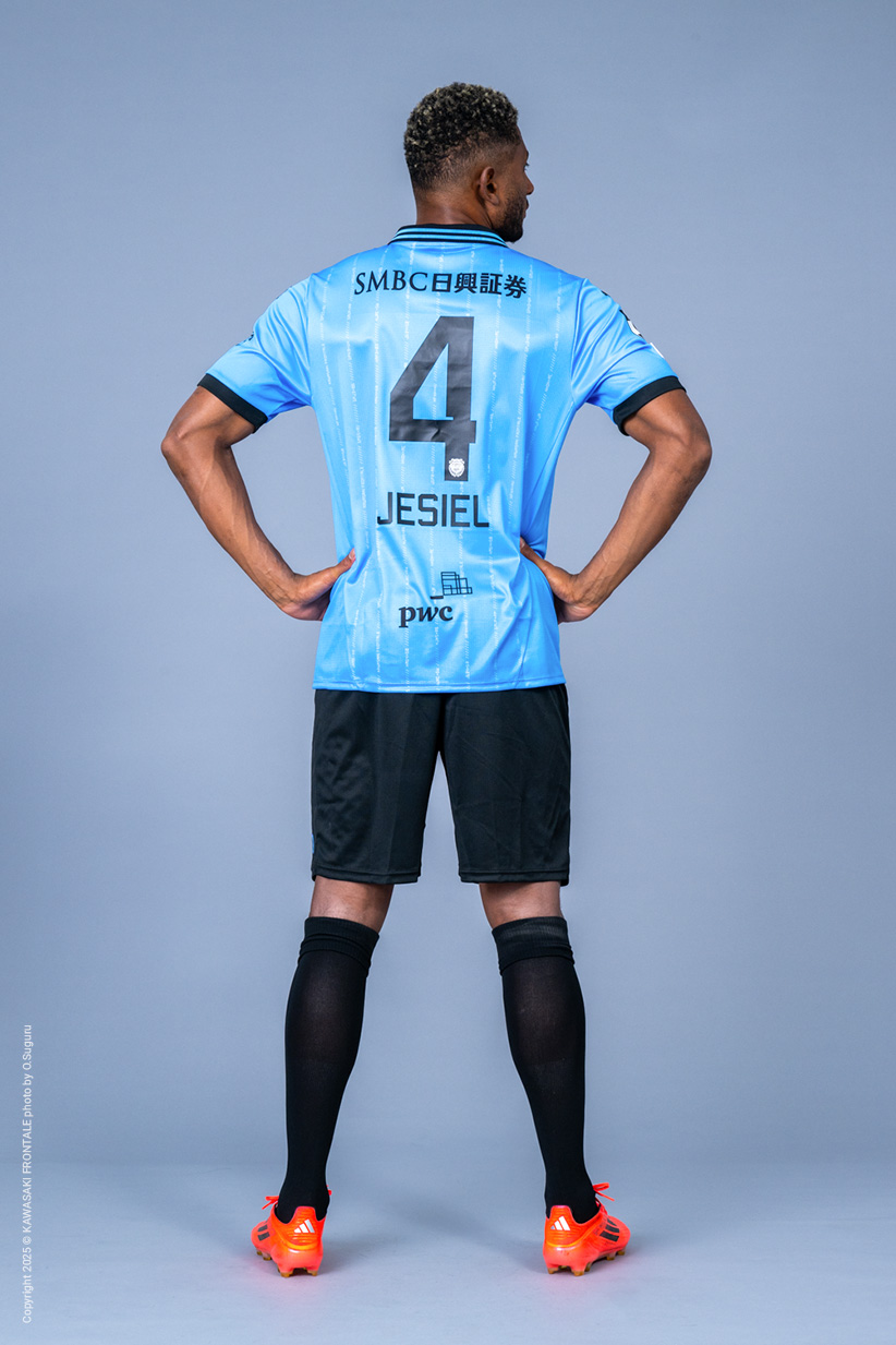 選手・スタッフプロフィール2025 : KAWASAKI FRONTALE