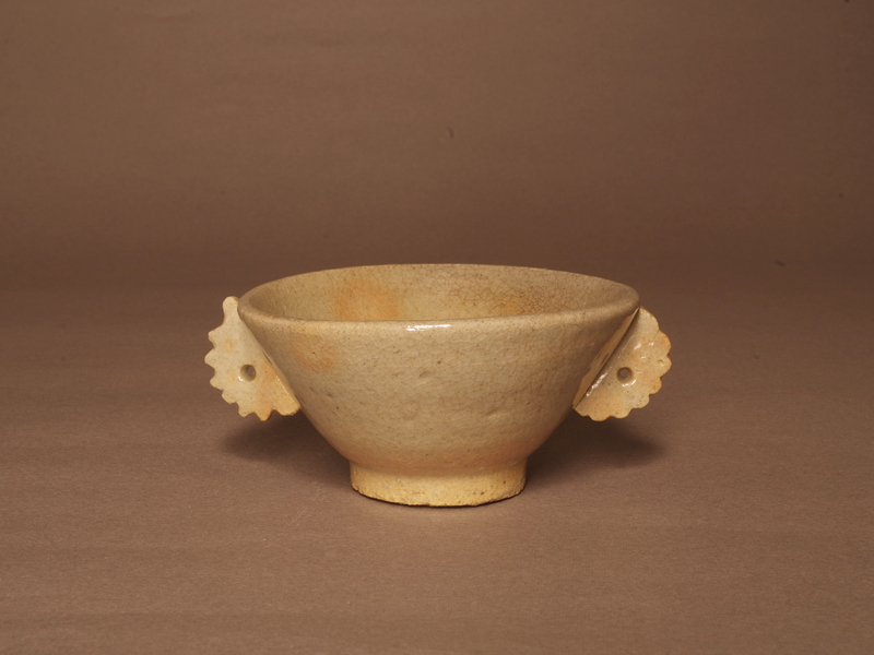 李朝　白磁　耳盃 李朝耳盃 White Porcelain Sake Cup with Handles | すべての商品