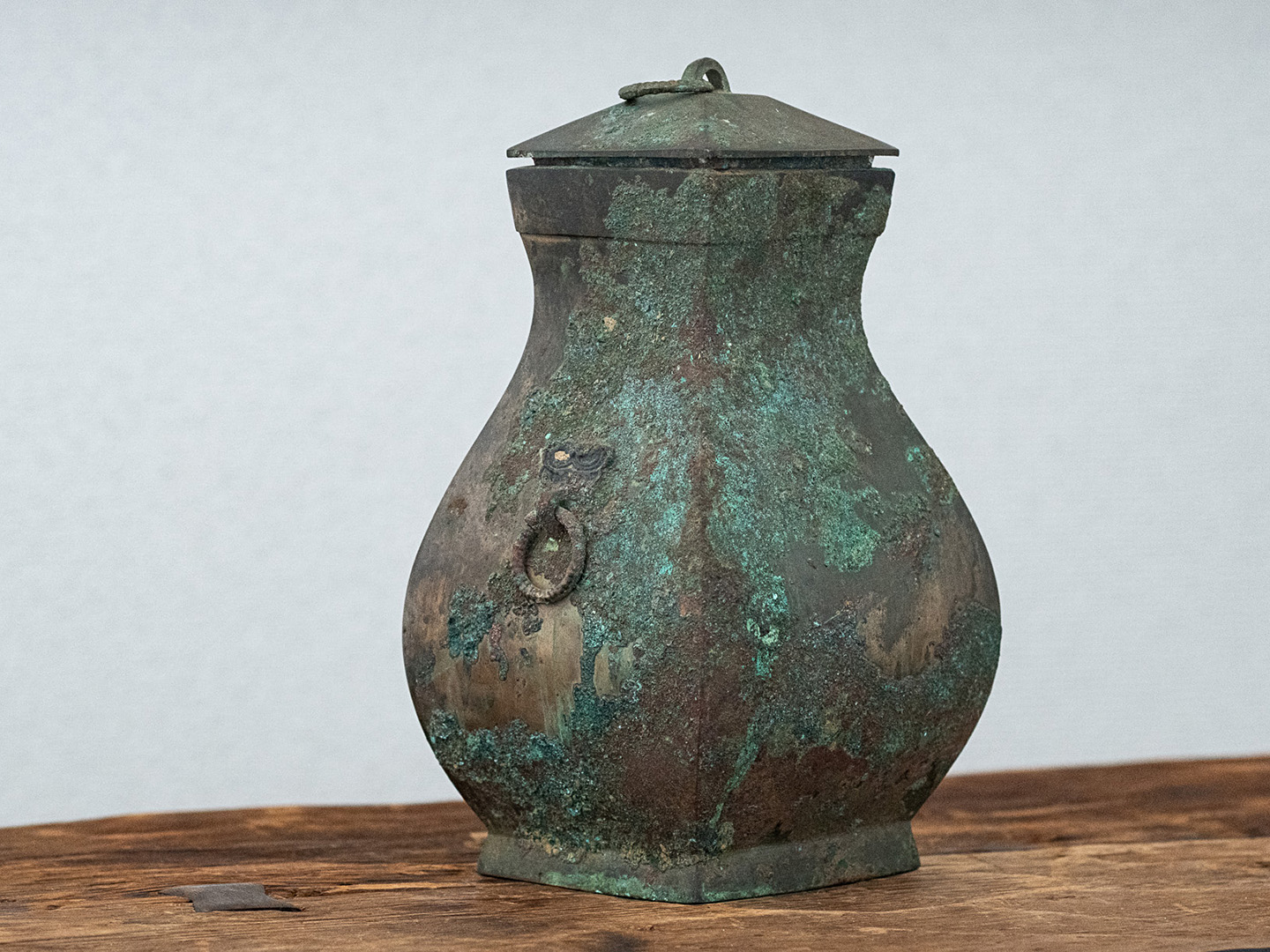 古美術 吉戸 - 漢時代青銅器方壺 | 古美術品専門サイト fufufufu.com