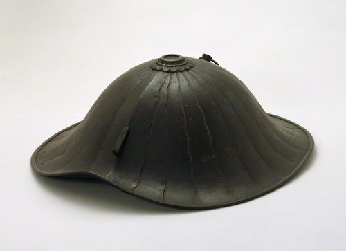 鉄錆地二十四枚張陣笠 | 銘 明珍宗紀 | 収蔵品詳細 | 作品を知る