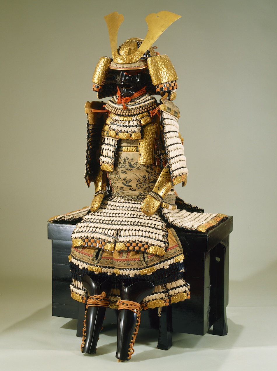 揺ぎ札白綾威鎧 兜・大袖・小具足付 | | 収蔵品詳細 | 作品を知る