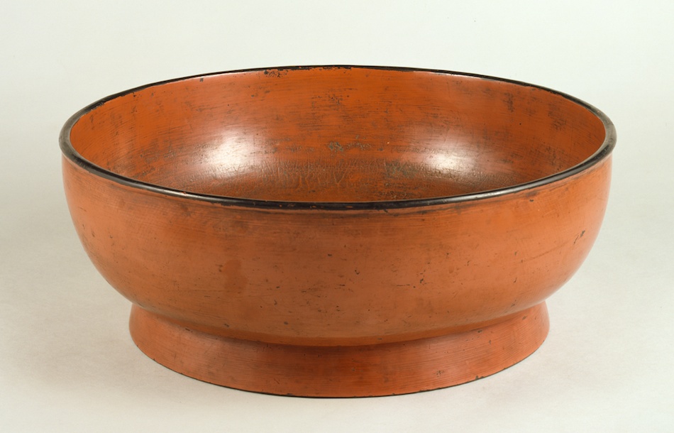 丸鉢 | 根来塗 | 収蔵品詳細 | 作品を知る | 東京富士美術館（Tokyo