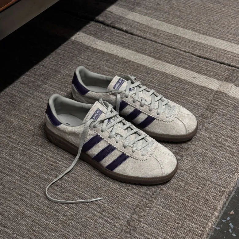 2024年 発売】adidas Originals BERMUDA “Gray/Purple” (アディダス