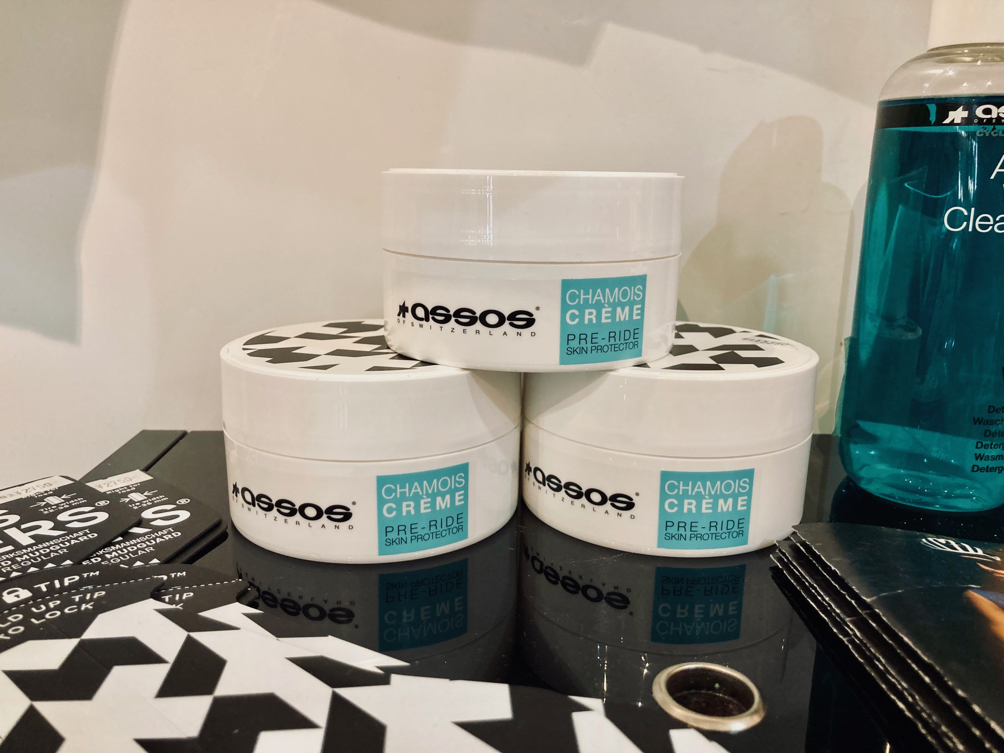 ASSOSのシャモアクリーム | 風魔横浜｜横浜市のMTB・ROADバイクショップ