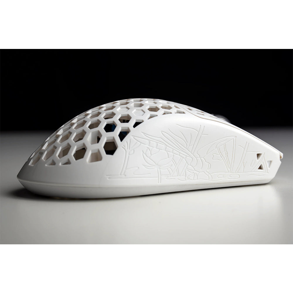 Arbiter Studio AKITSU MEDIUM 40g Carbon Fiber 8K Wireless Gaming