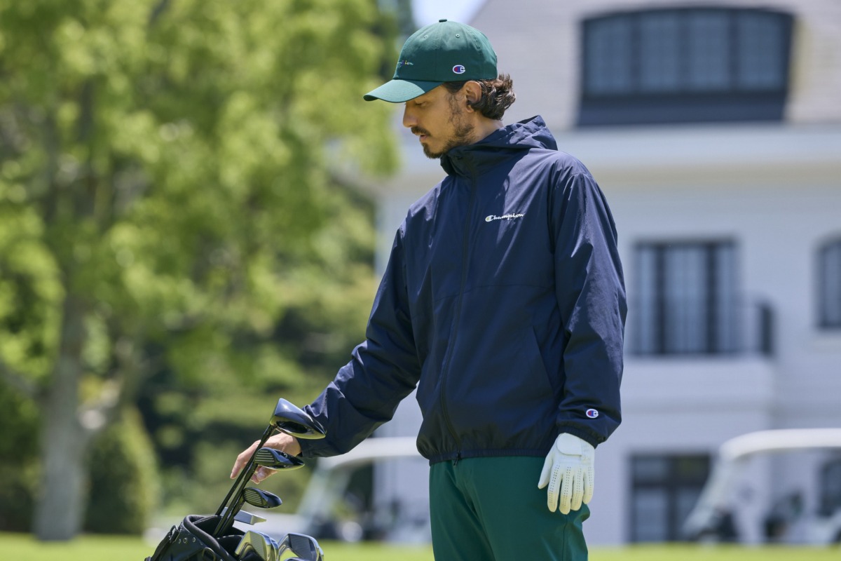 カジュアルもスポーティも！着こなしで選べる Champion のゴルフウェア