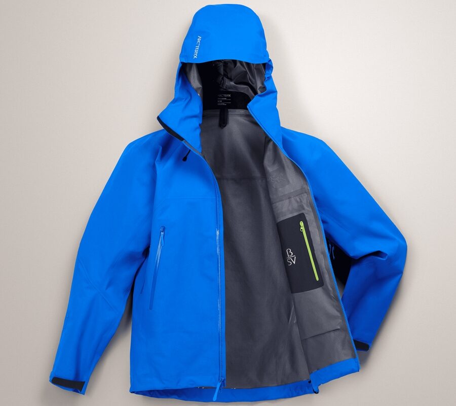 新製品】アークテリクスの万能ジャケット&パンツ「ベータSV」がさらに