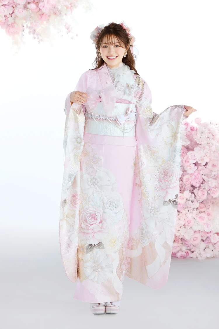 新作発表！！香音ちゃんがモデルのピンクの振袖がかわいすぎる👀｜成