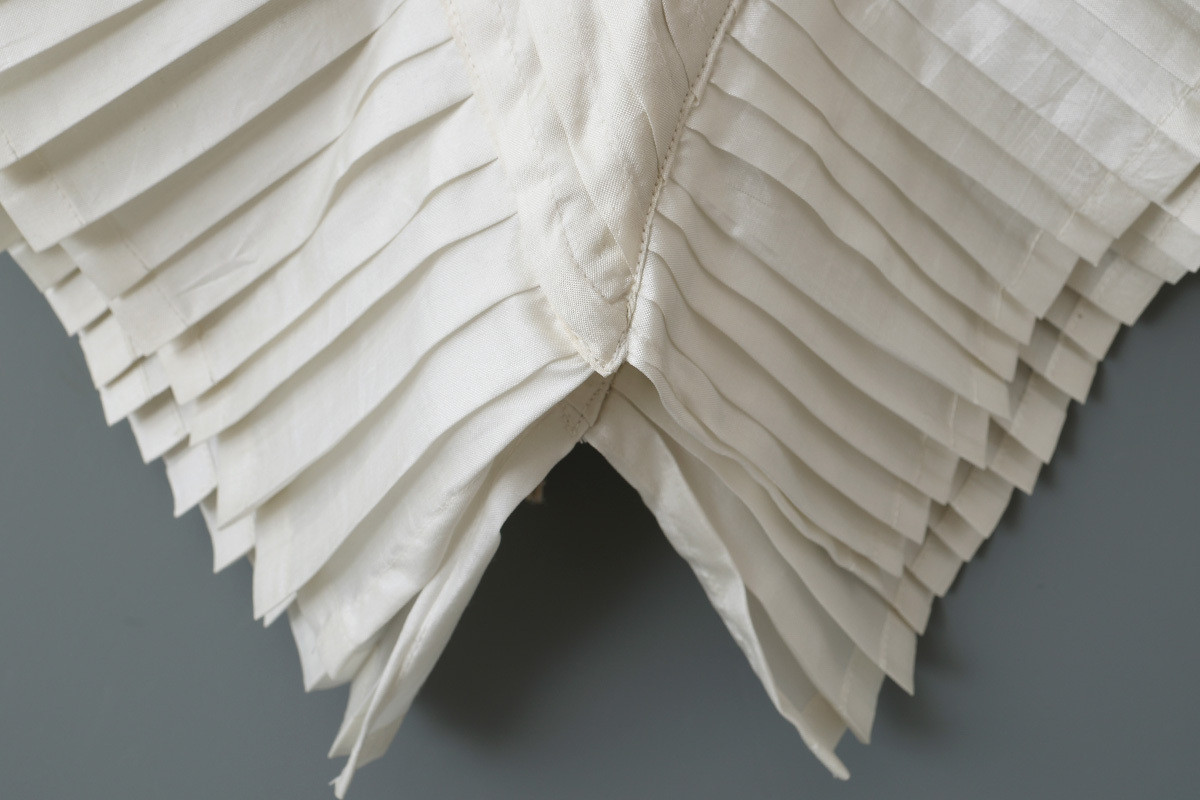 BUNON Khadi Silk Tuck Ruffle Collar