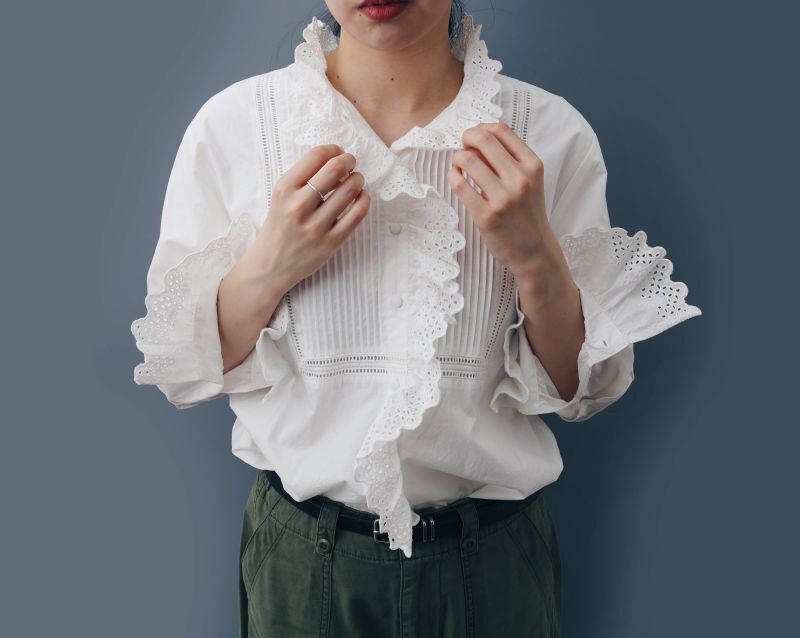 Dot and Stripes CHILD WOMAN ブロード レースピンタックブラウス