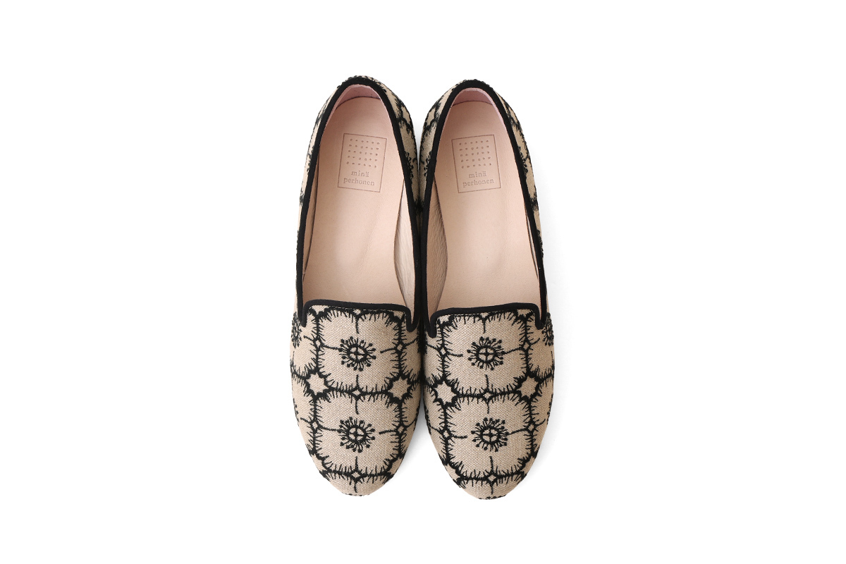 mina perhonen ミナペルホネン kuu シューズ -anemone-