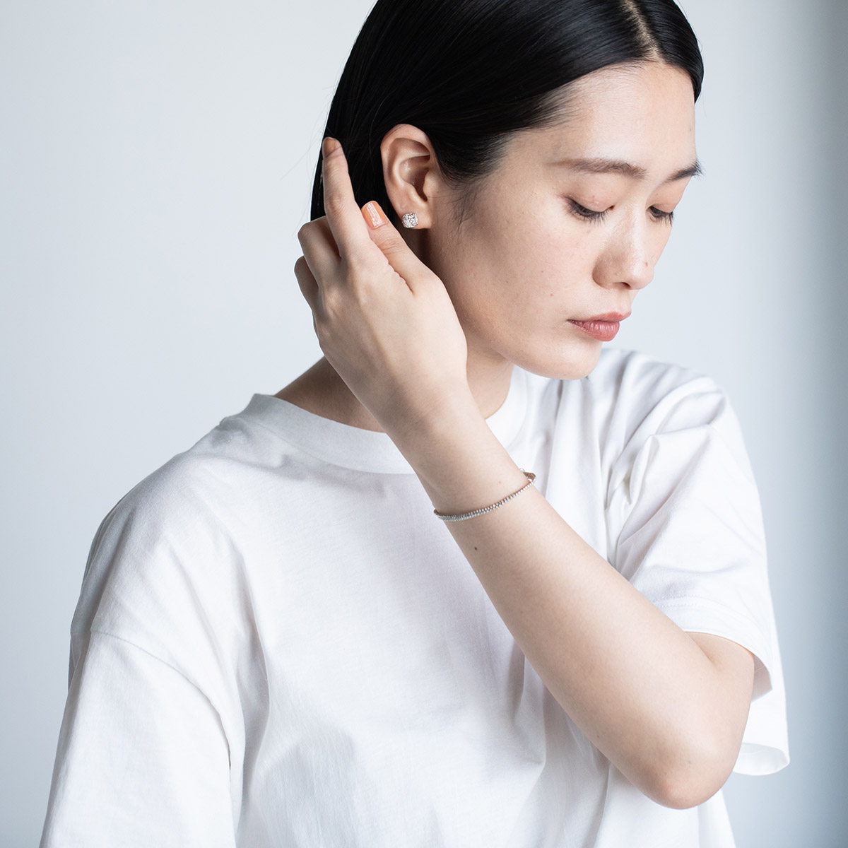 01 編み物をジュエリーに - 指先から生まれる FUAのビーズアクセサリー