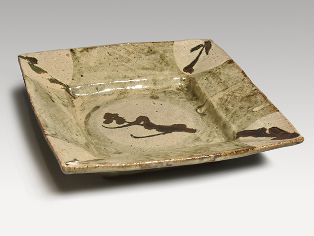 浜田庄司（作) 鉄絵草花紋角皿 高岡市美術館出品 | 古美術ささき