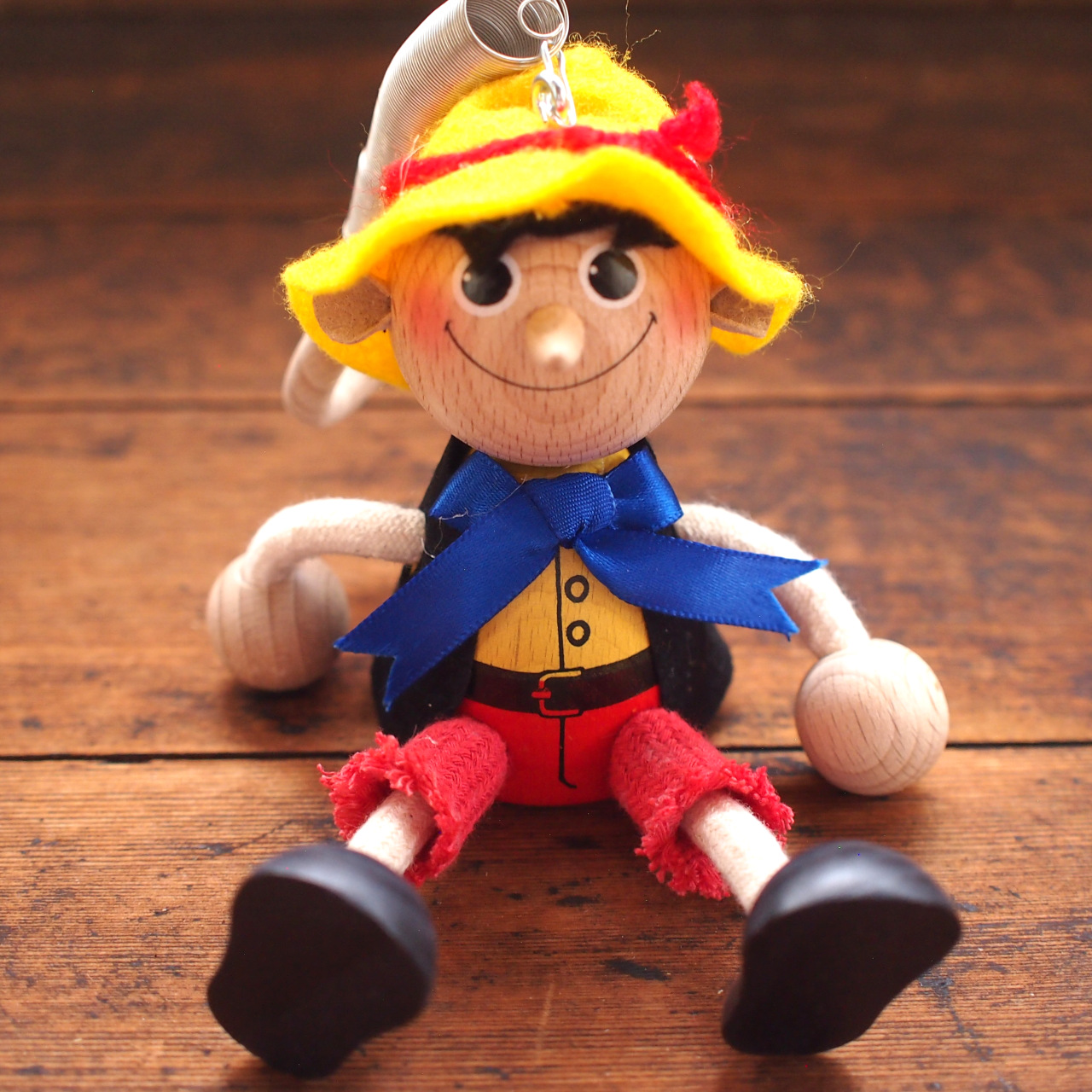 バネ付ウッドフィギュア ピノキオ - 木のびよんびよん人形一覧