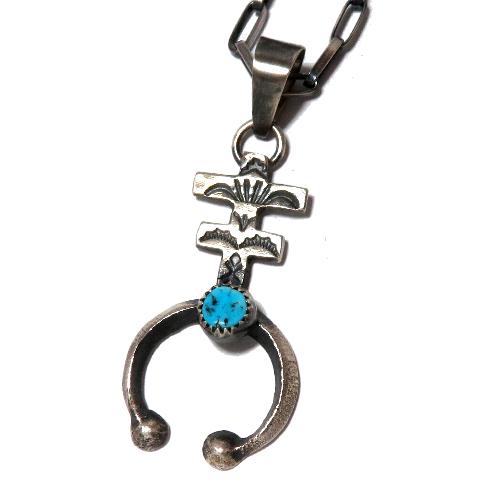 ナジャ NAJA型のインディアンジュエリー ナバホ族、ズニ族