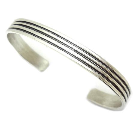 インディアンジュエリー Henry Mariano（ヘンリーマリアーノ）作