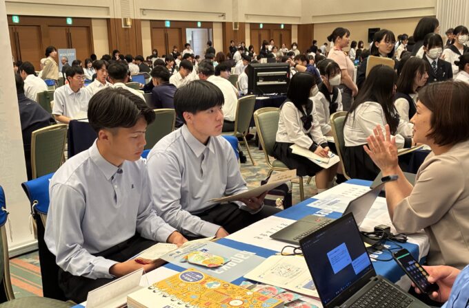 合同企業説明会へ参加 | 駒澤大学附属苫小牧高等学校