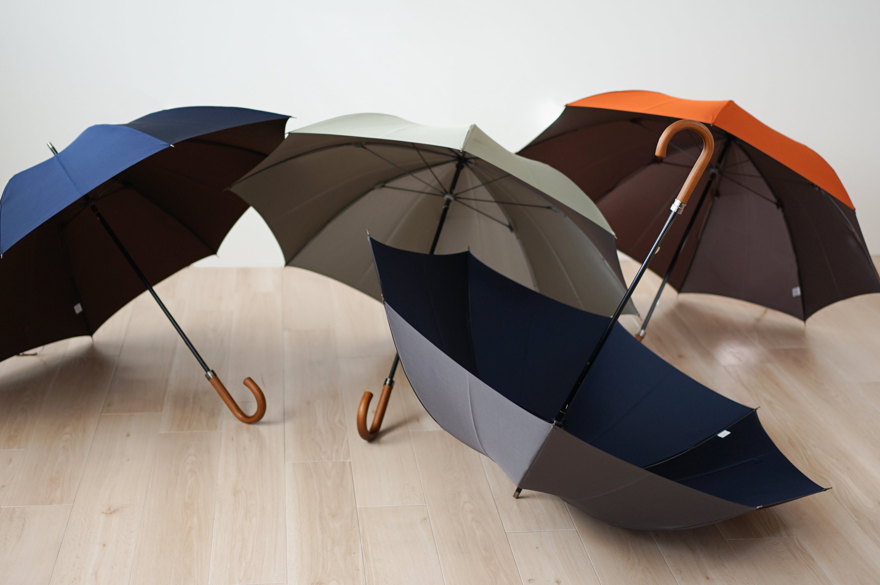 新作の「かわず張り 刺繍チェック」晴雨兼用傘のご紹介 – 傘専門店