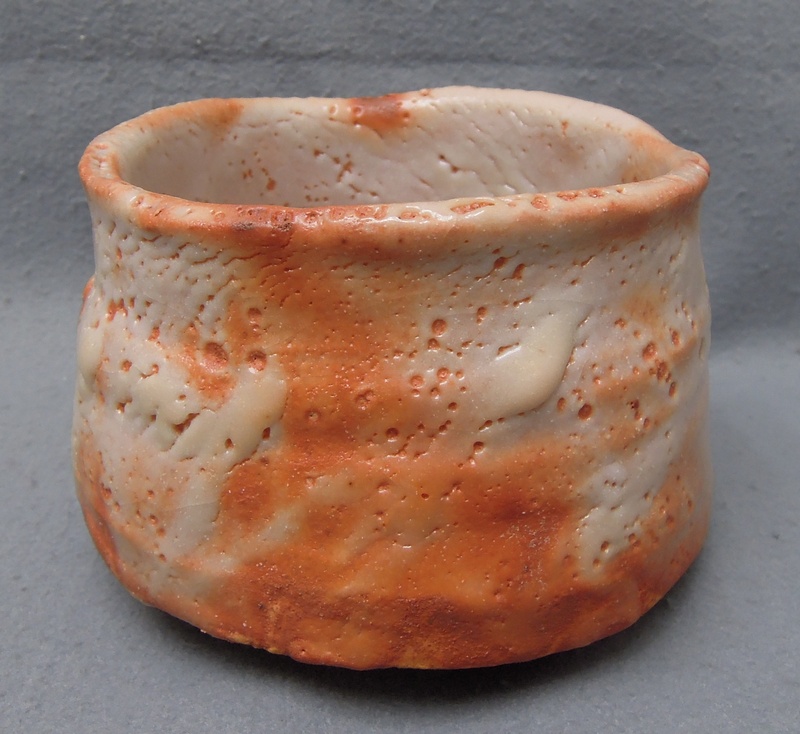 玉置保夫 『紅志野茶碗』 [古美術こもれび] 骨董,掛軸,絵画の買取と