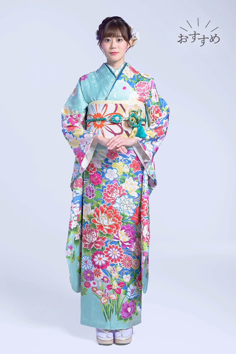 爽やかな水色地に華やかな花模様愛らしく可憐な癒し系振袖 | 成人式の