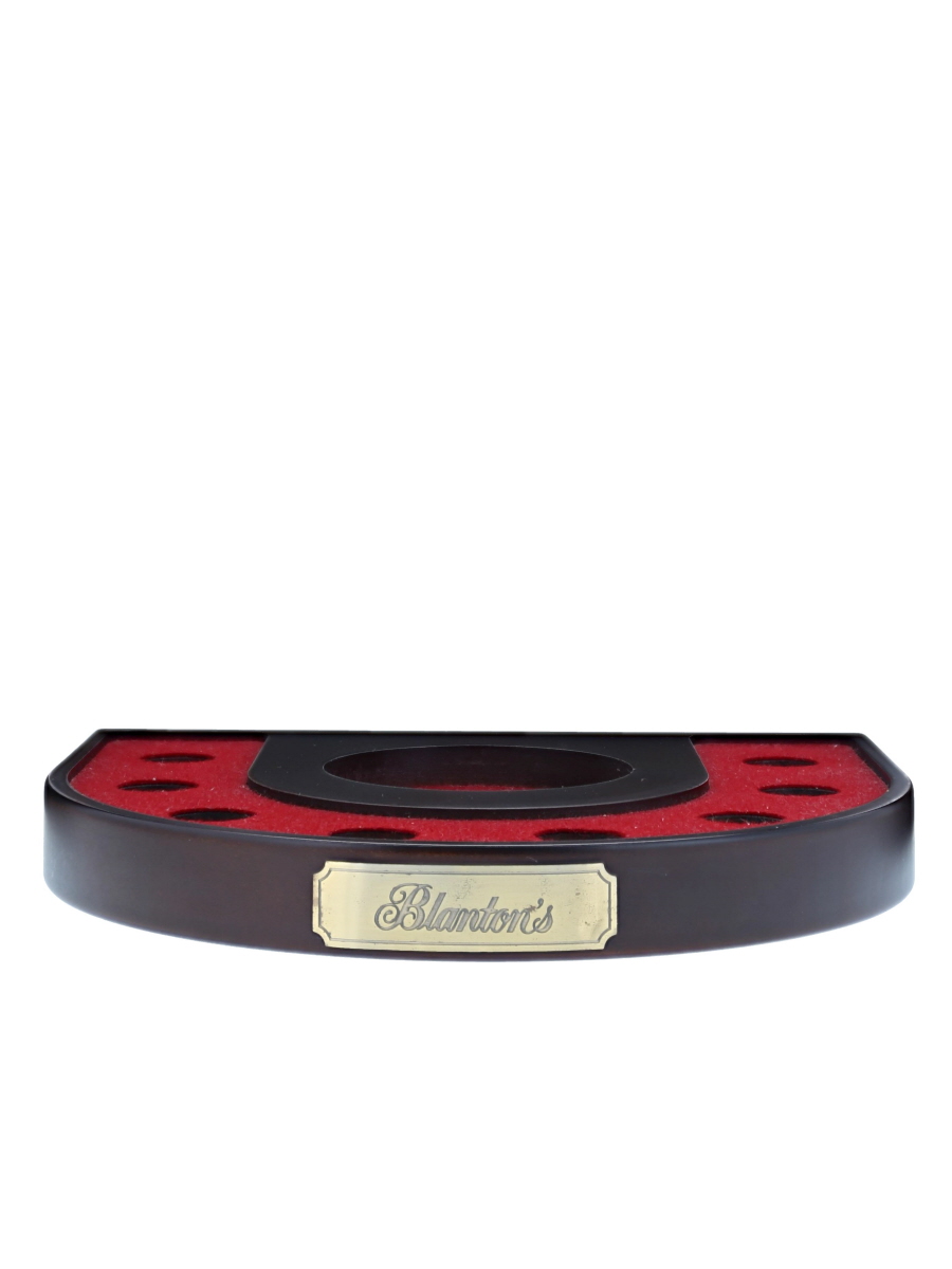 ブラントン シングル バレル バーボン 蔵出し日 7-5-19 台座とキャップ