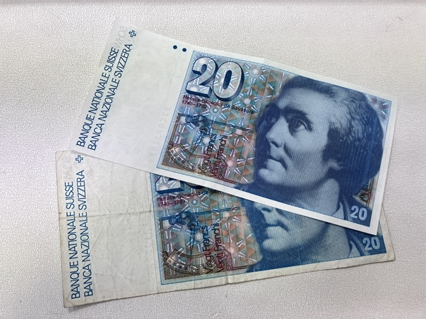 LINEの事前査定も受付中＞スイスフラン 旧紙幣両替いたしました