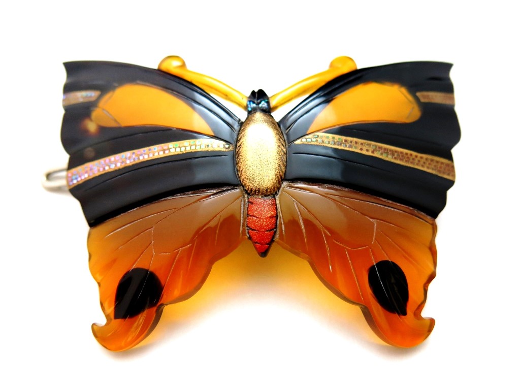 美しい蝶のべっ甲螺鈿金蒔絵ローマ留め2019｜べっ甲職人の技が光る、髪