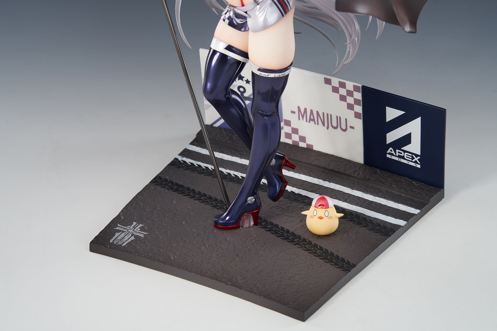 APEX Azur Lane Prinz Eugen Final Lap Ver. 1/7 Scale Figure | Azur