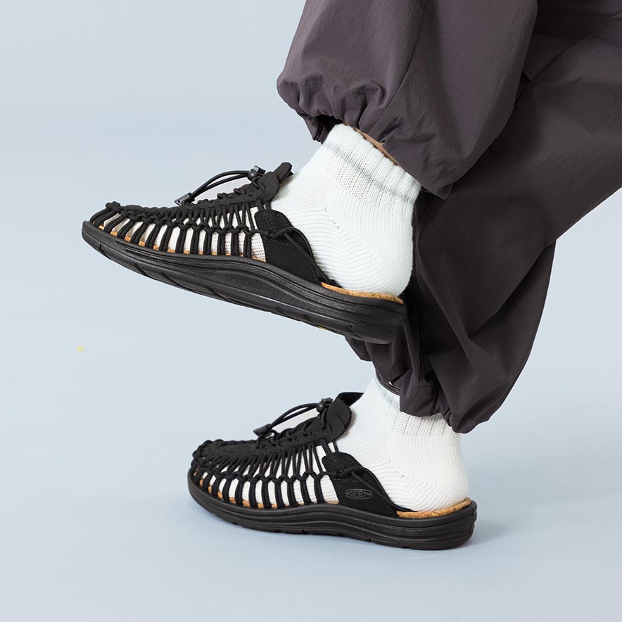 オールジェンダー ユニーク ツー コンバーチブル | Black/Black | KEEN