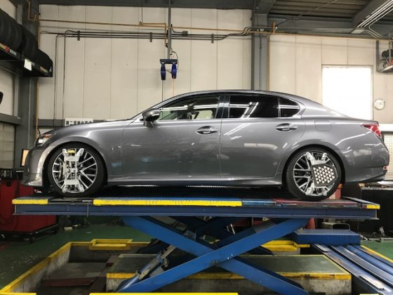 GRL10レクサスGSの車高調整＆ホイールアライメント GS レクサス