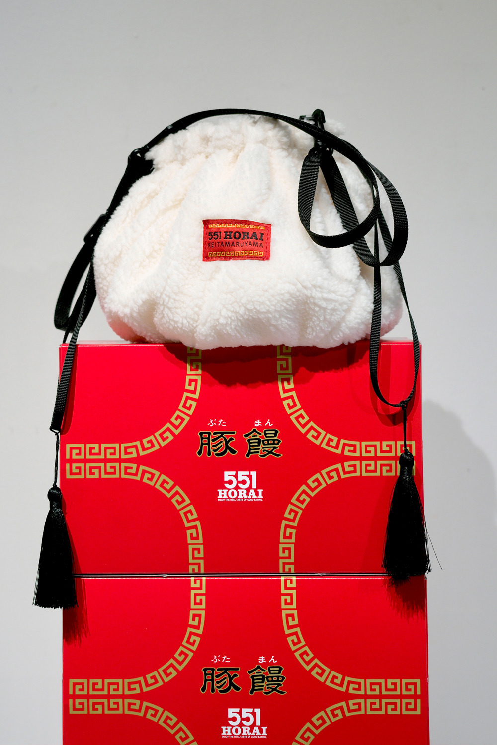 551 HORAI】Collaboration 豚饅巾着バッグ｜KEITAMARUYAMA OFFICIAL
