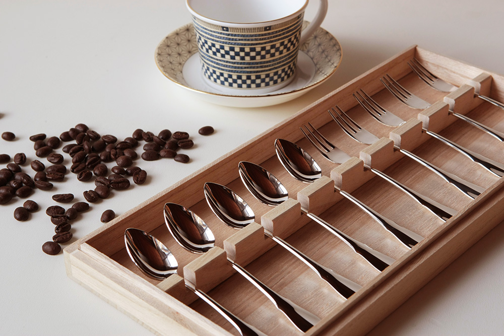 宮内庁御用達】銀食器 最上級の素材を惜しみなく使用した重厚感溢れる