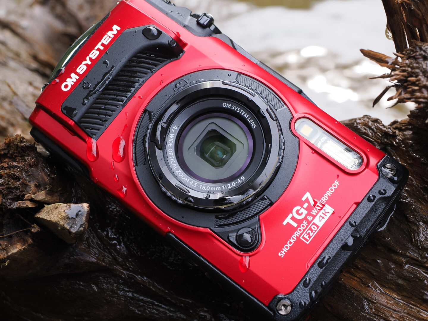 OM SYSTEM Tough TG-7｜冒険心をくすぐるタフさと画質を兼ね備えた超