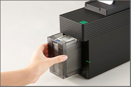 大量の名刺をまとめてデータ化し、管理できるデジタル名刺ボックス