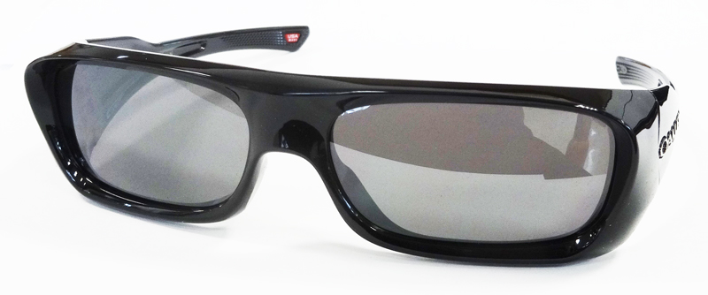 OAKLEY(オークリー)フラクタルロゴ採用サングラスPERMIAN(パーミアン