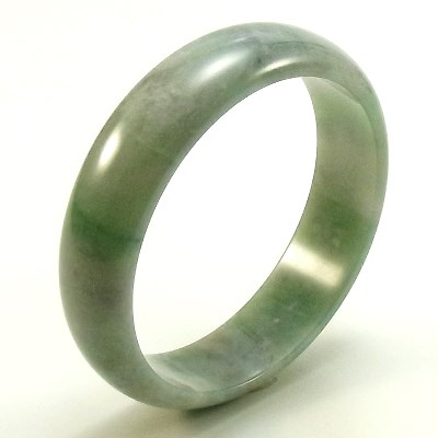 ミャンマー産天然翡翠彫刻＆アクセサリー専門店