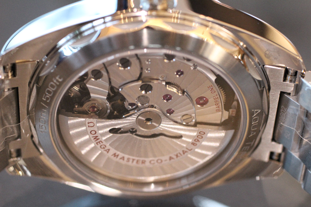 オメガ】アクアテラ ブラックラッカー文字盤が待望の再入荷！_